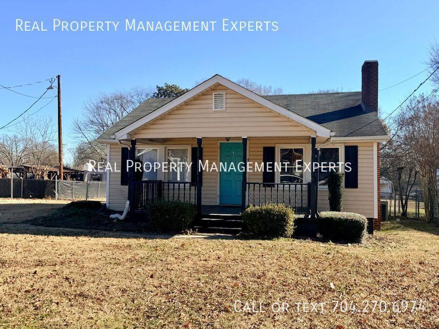 House for rent at 4 Hickory St SW, Concord, NC 28027