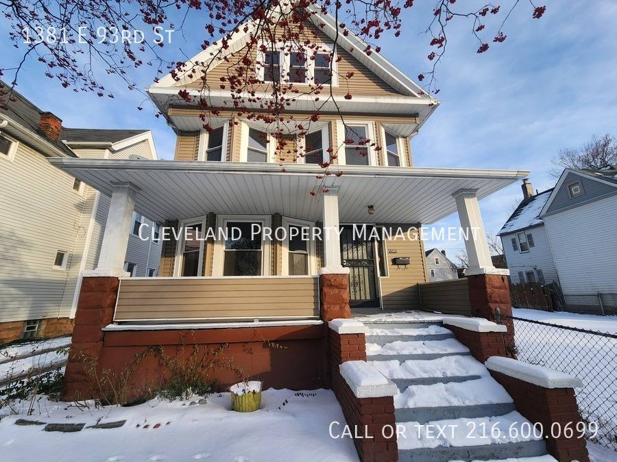 House for rent at 1381 E 93rd St, Cleveland, OH 44106