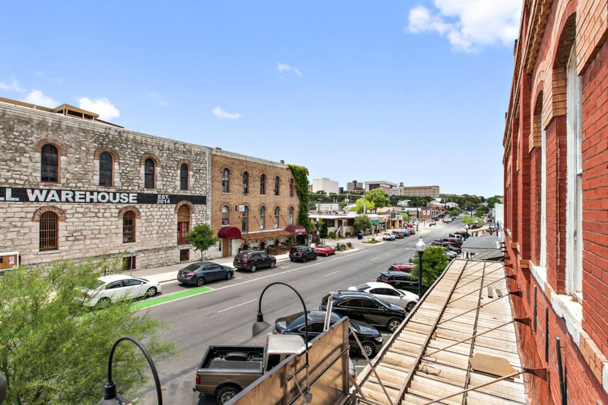 202 N Lbj, San Marcos, TX 78666 - Apartment for Rent - Image 7