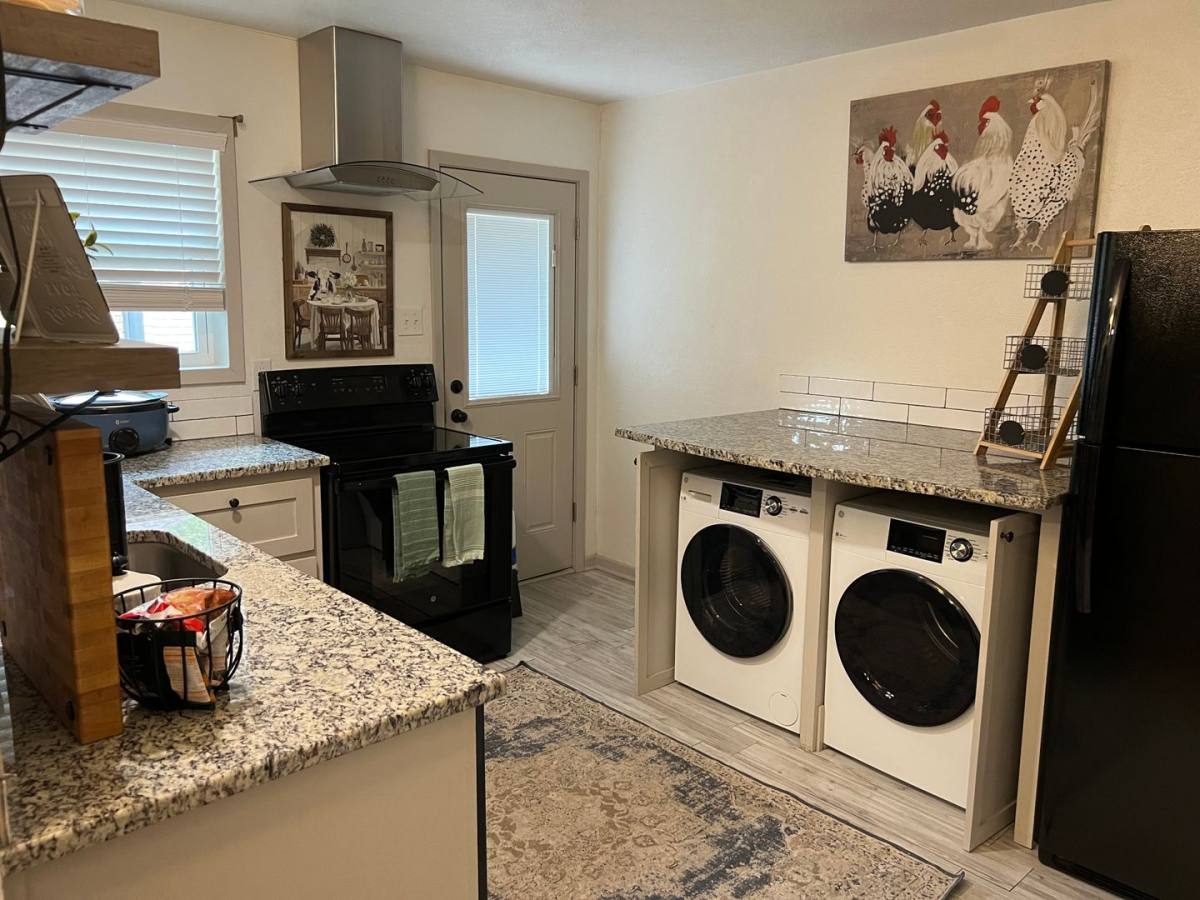 Apartment for rent at 2633-2635 Forest Park Blvd, Fort Worth, TX 76110