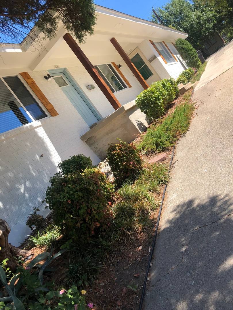 Apartment for rent at 2633-2635 Forest Park Blvd, Fort Worth, TX 76110