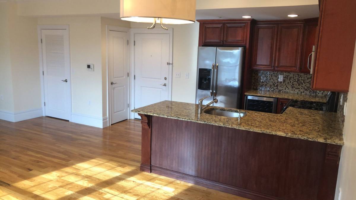 Apartment for rent at 77-46th St, Weehawken, NJ 07086
