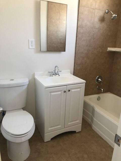 Apartment for rent at 22 E 52nd St, Long Beach, CA 90805