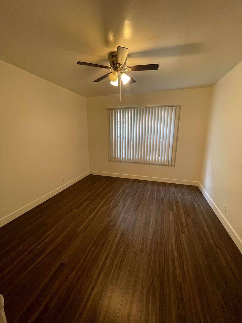 Apartment for rent at 1120 Chestnut Ave, Long Beach, CA 90813