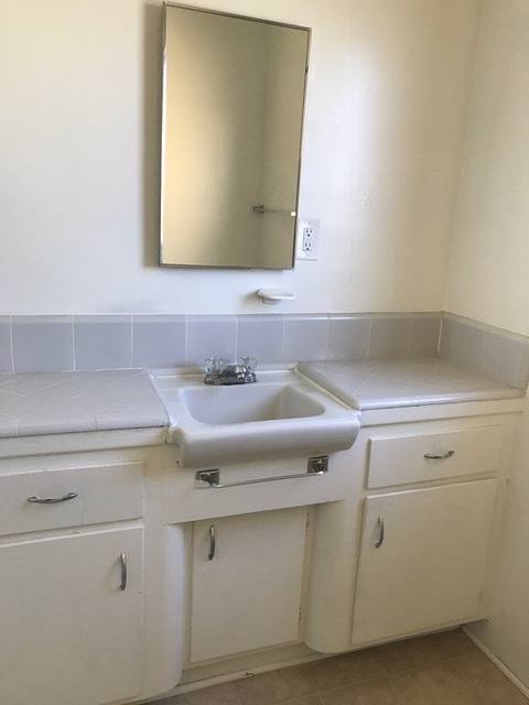 Apartment for rent at 2066 Cedar Ave, Long Beach, CA 90806
