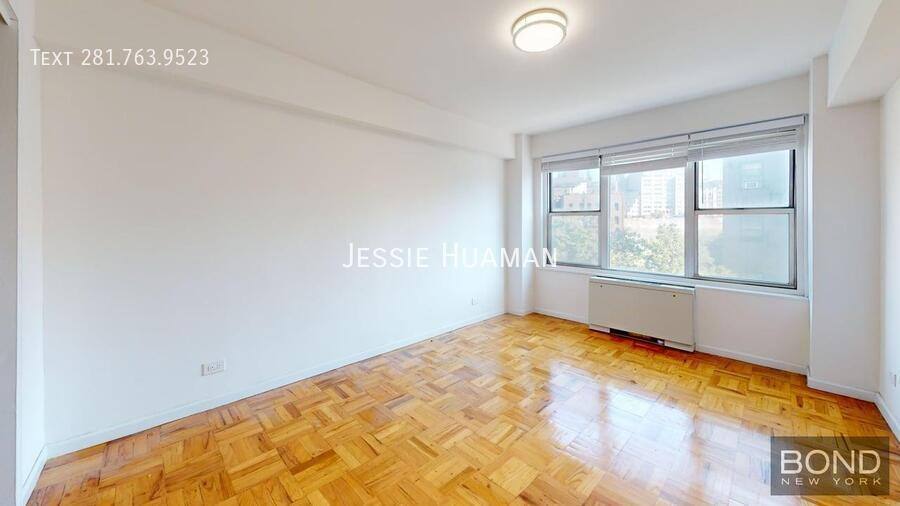 Apartment for rent at 33 Greenwich Ave #7, New York, NY 10014