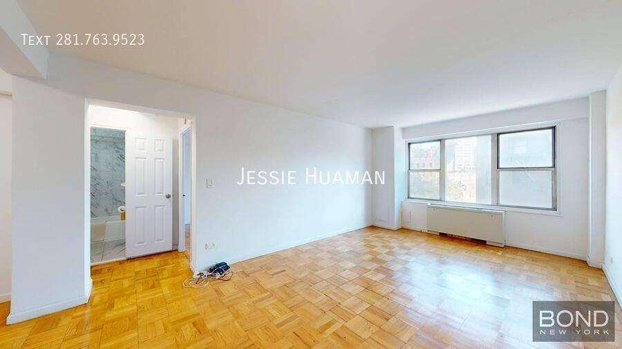 Apartment for rent at 33 Greenwich Ave #7, New York, NY 10014