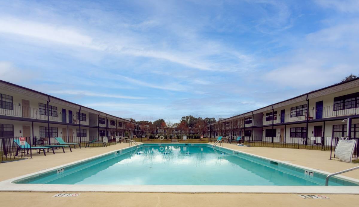 Apartment for rent at 6601 Dorchester Rd, North Charleston, SC 29418