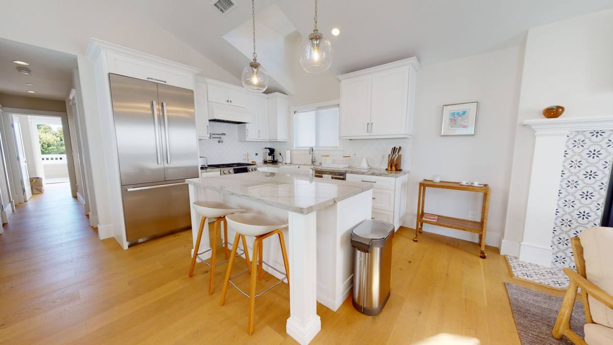 Apartment for rent at 958 F Ave, Coronado, CA 92118
