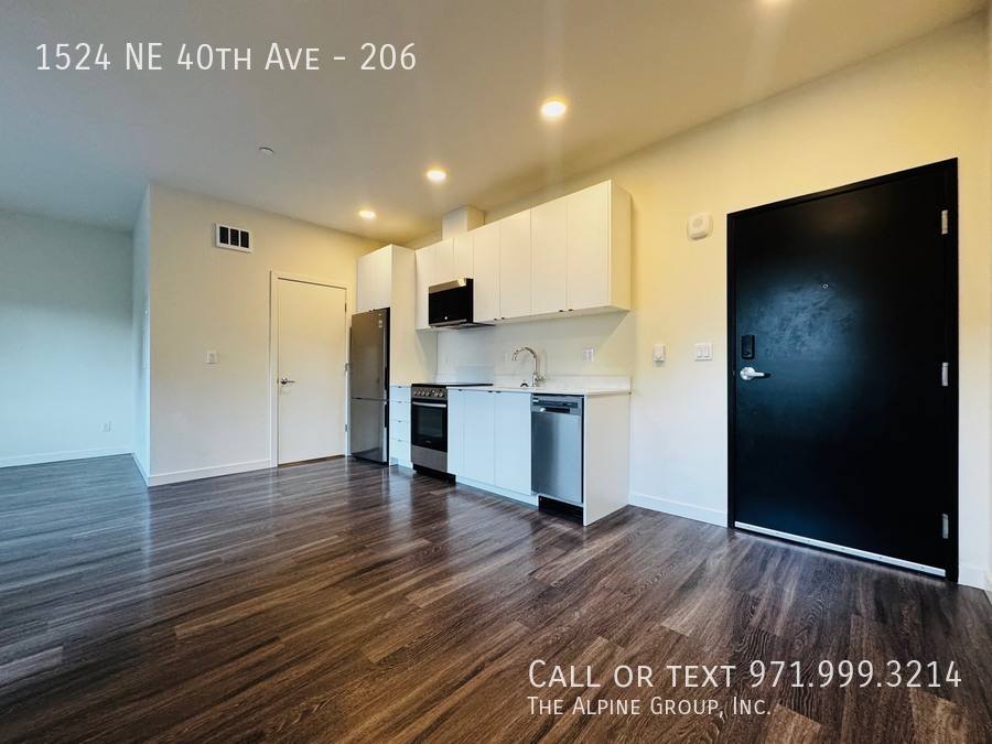 Apartment for rent at 1524 NE 40th Ave, Portland, OR 97232