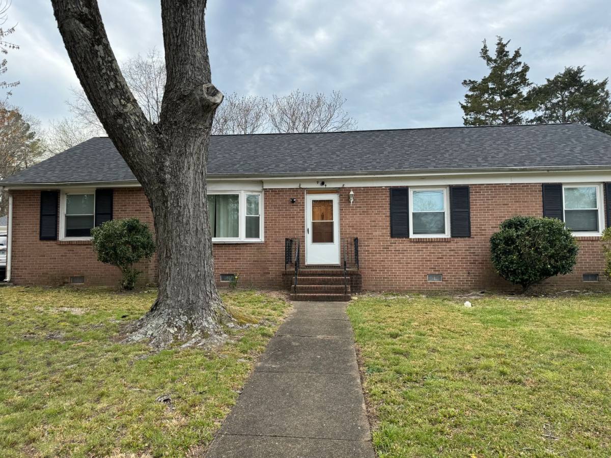 House for rent at 904 Forestview Dr, Colonial Heights, VA 23834
