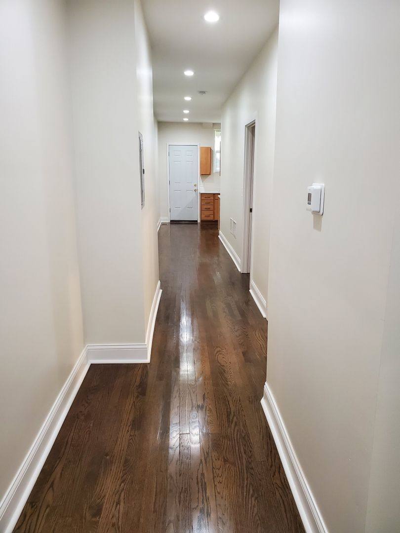 Apartment for rent at 5027 W Washington, Chicago, IL 60644