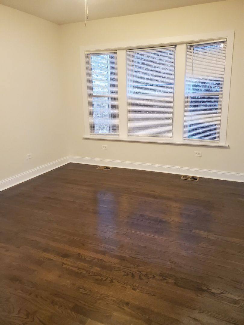 Apartment for rent at 5027 W Washington, Chicago, IL 60644