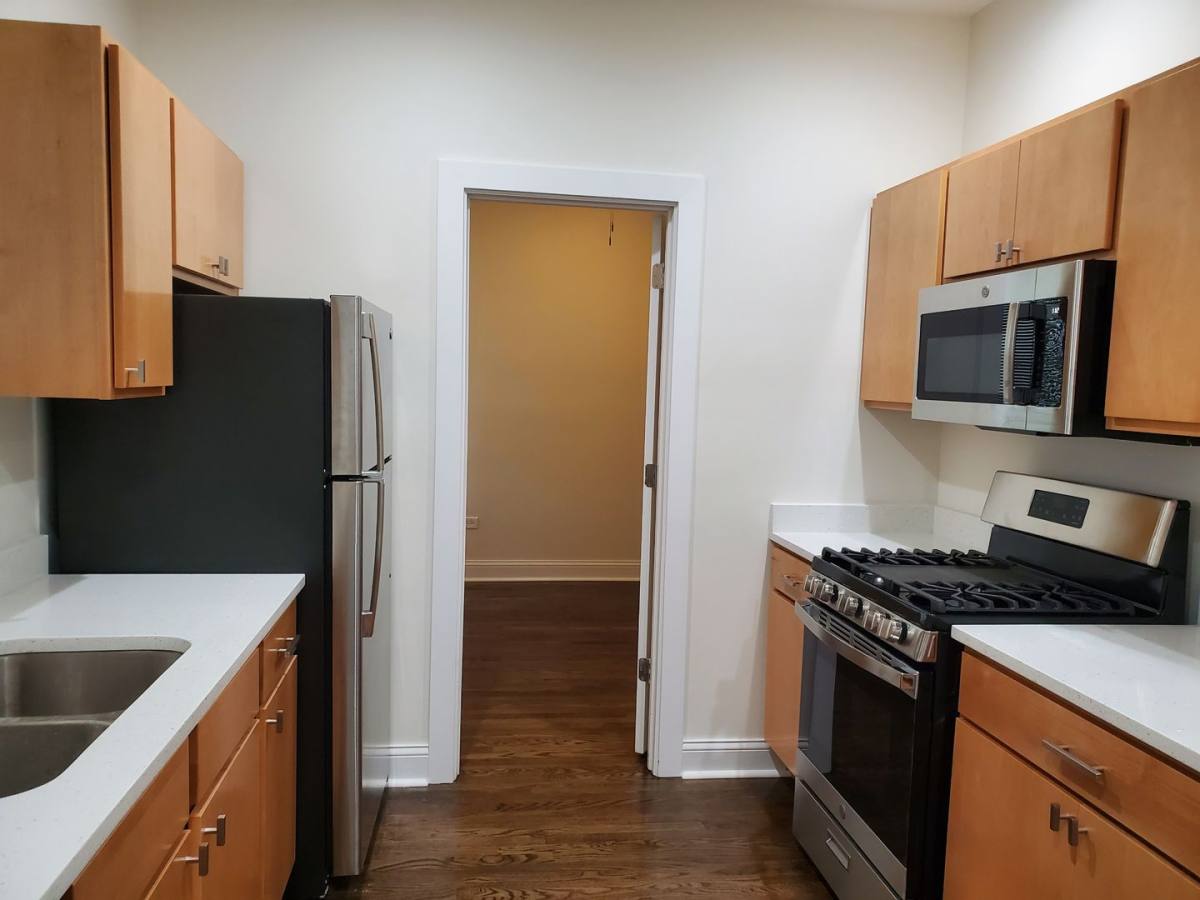 Apartment for rent at 5027 W Washington, Chicago, IL 60644