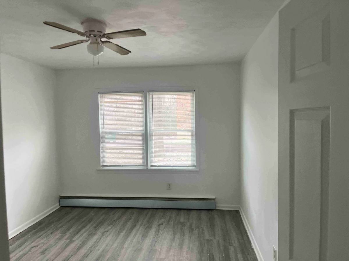 Apartment for rent at 100 Navaho Court, Radcliff, KY 40160