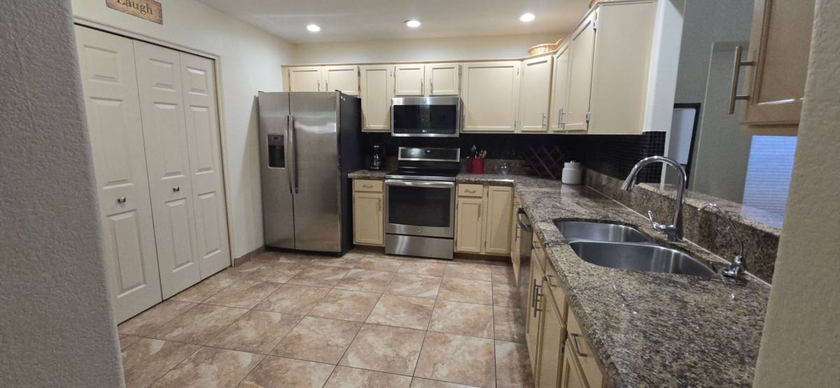 Apartment for rent at 13850 N Hamilton Dr, Fountain Hills, AZ 85268