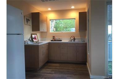 Apartment for rent at 11771 Laurelwood Dr, Studio City, CA 91604