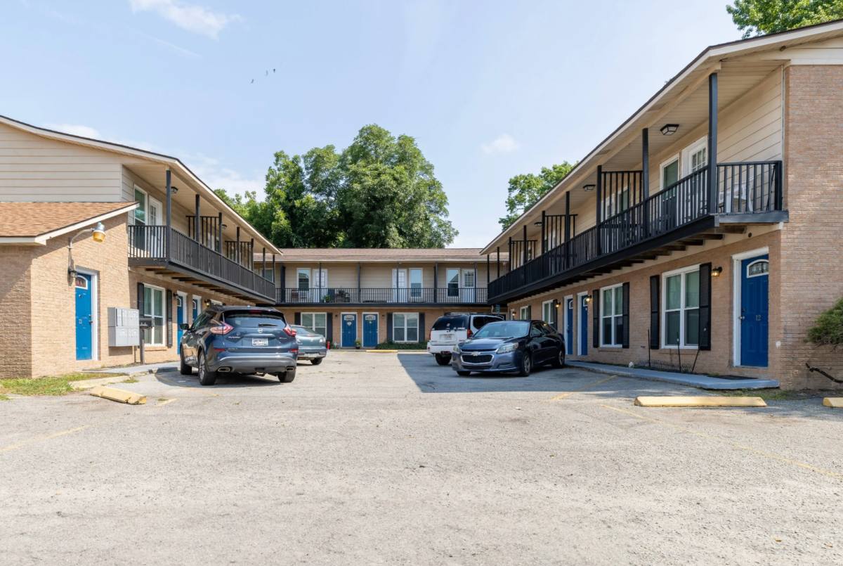 Apartment for rent at 1370 Remount Rd, Charleston, SC 29406