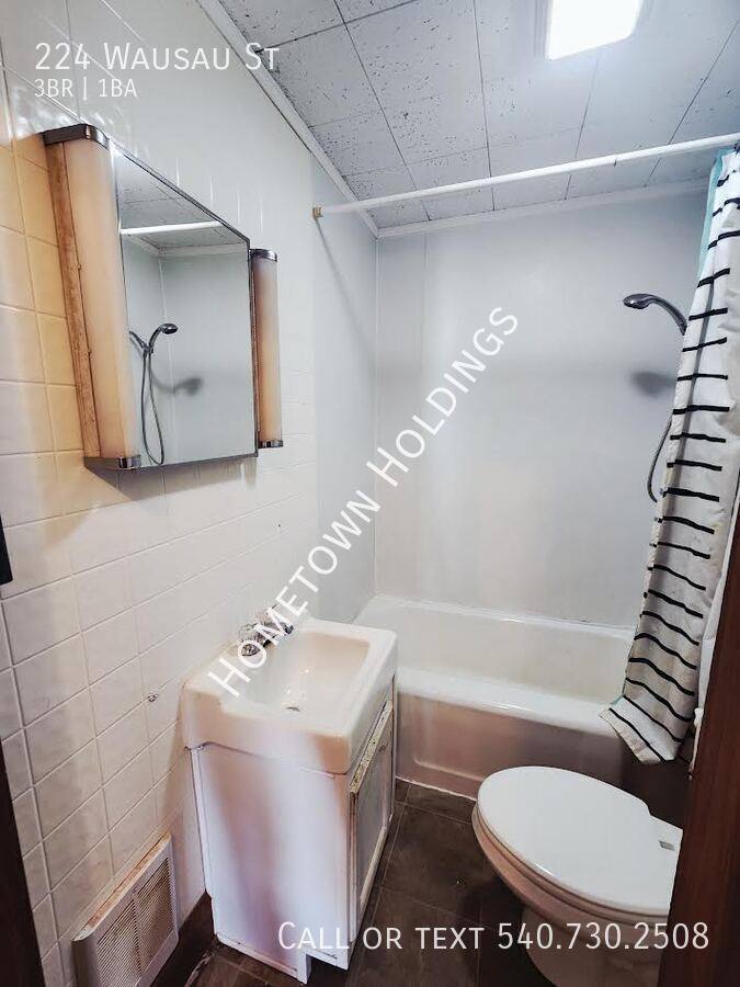House for rent at 224 Wausau St, Tazewell, VA 24651