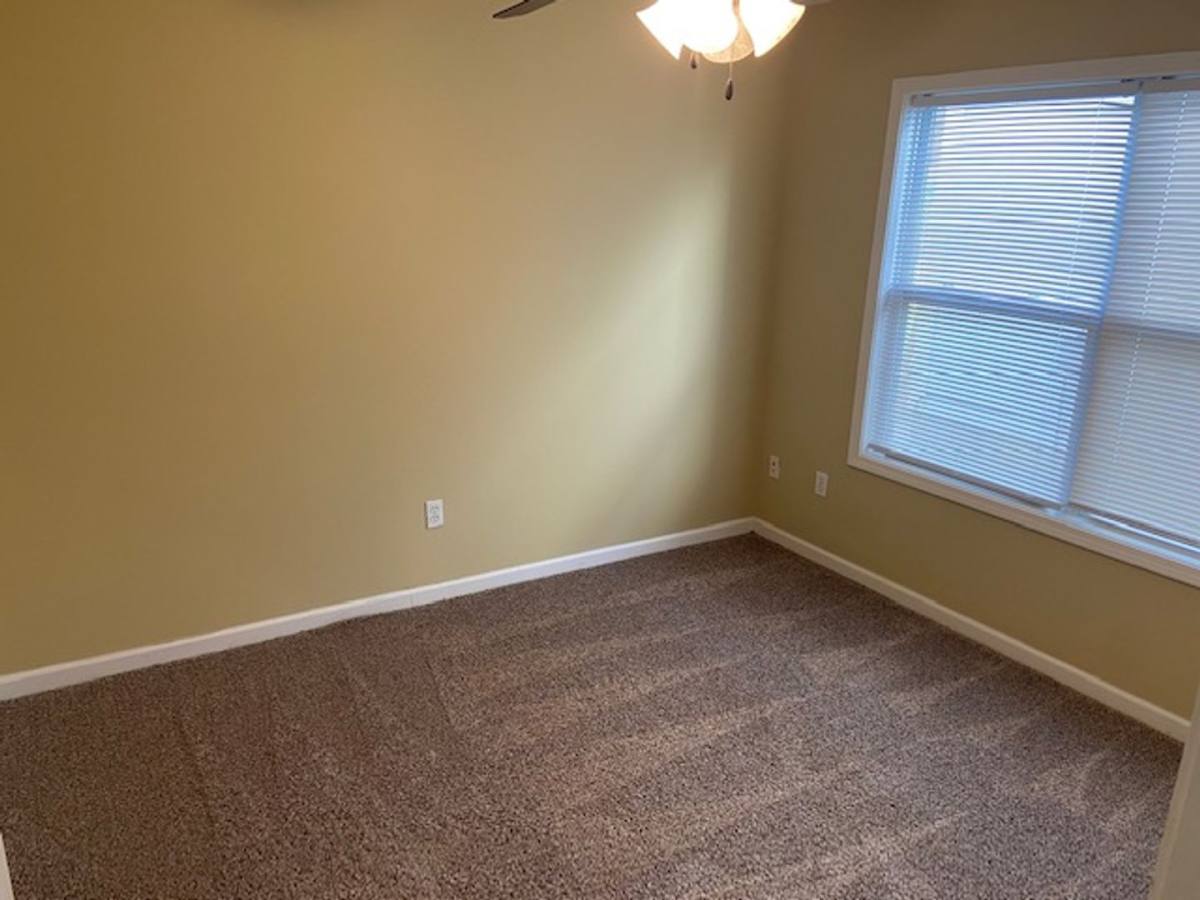 House for rent at 306 Countryview Cove, Oxford, MS 38655