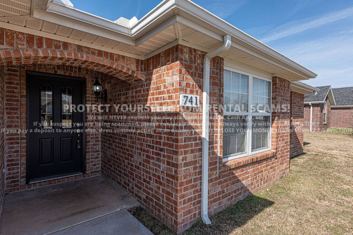 House for rent at 741 Harvest St, Centerton, AR 72719
