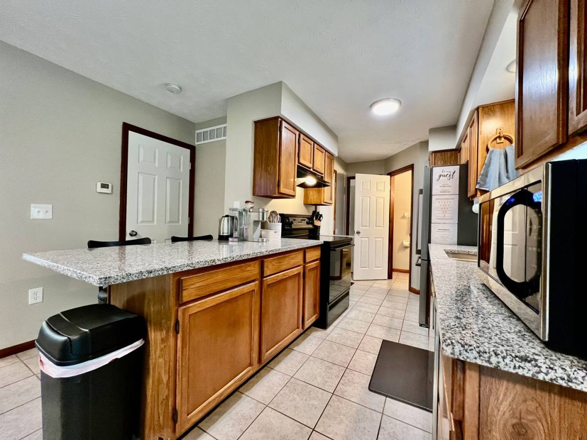 House for rent at 6429 Cincinnati Dayton Rd #B, Middletown, OH 45044