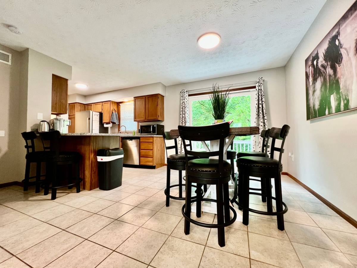 House for rent at 6429 Cincinnati Dayton Rd #B, Middletown, OH 45044