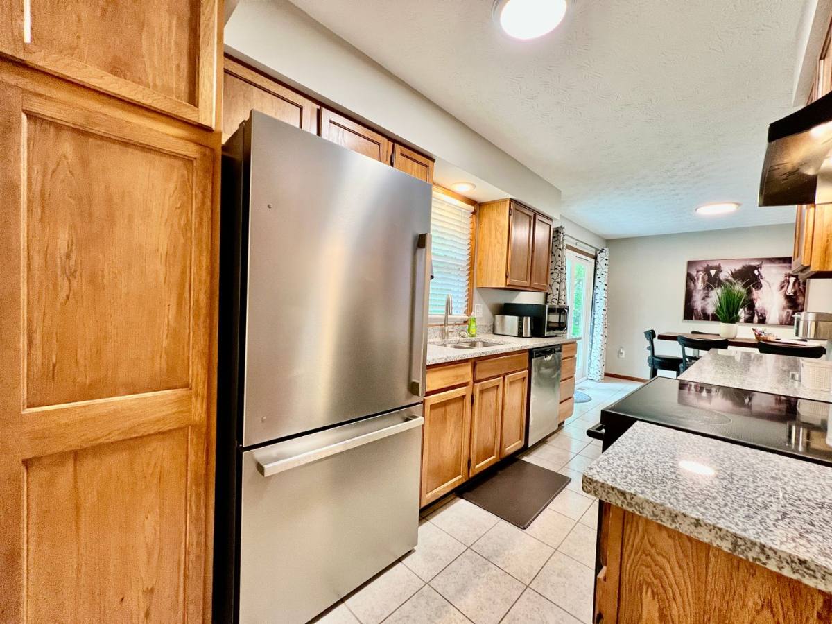 House for rent at 6429 Cincinnati Dayton Rd #B, Middletown, OH 45044