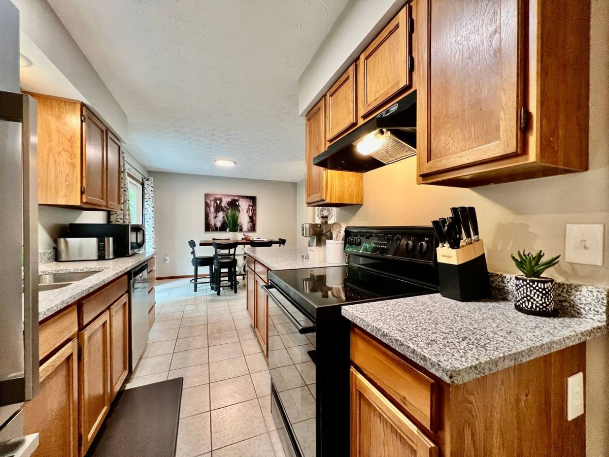 House for rent at 6429 Cincinnati Dayton Rd #B, Middletown, OH 45044