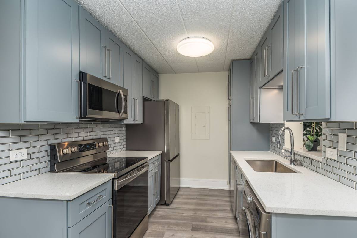 Apartment for rent at 3423 S Cottage Grove Ave, Chicago, IL 60616