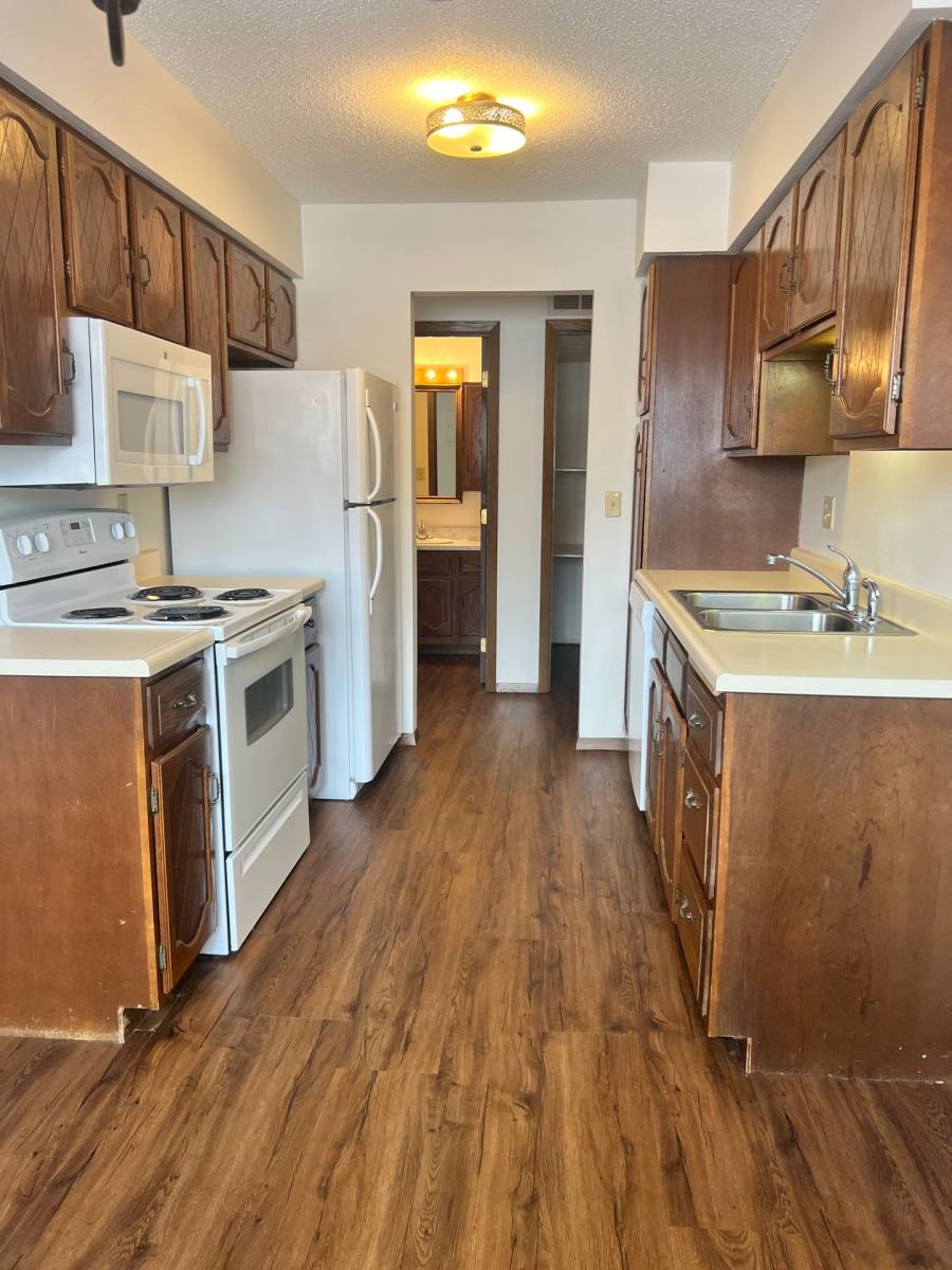 Apartment for rent at 3901 & 3909 S Cathy, Sioux Falls, SD 57106