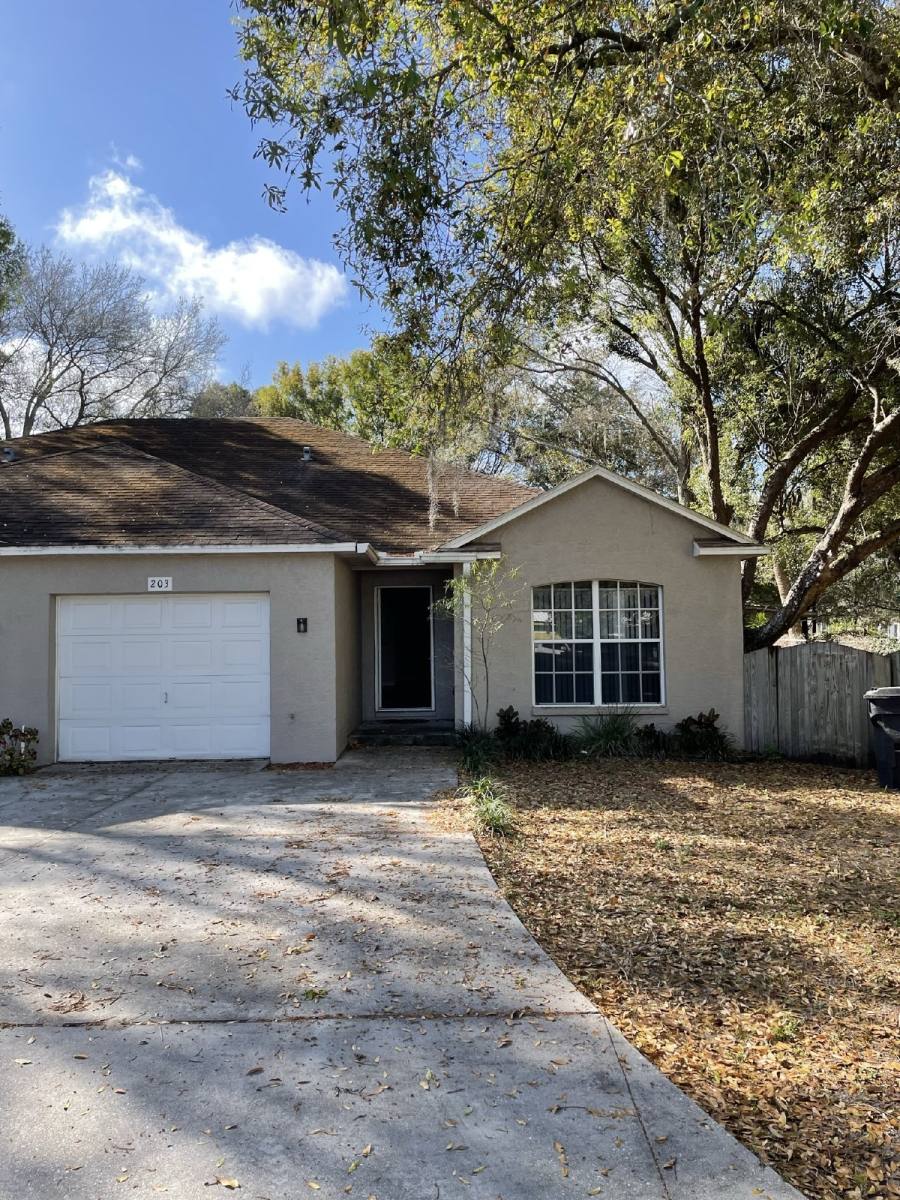 Townhouse for rent at 203 6th Ave SE, Ruskin, FL 33570