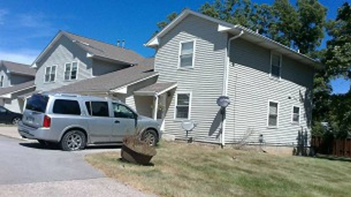 Townhouse for rent at 520 - 552 Foster Rd, Iowa City, IA 52245