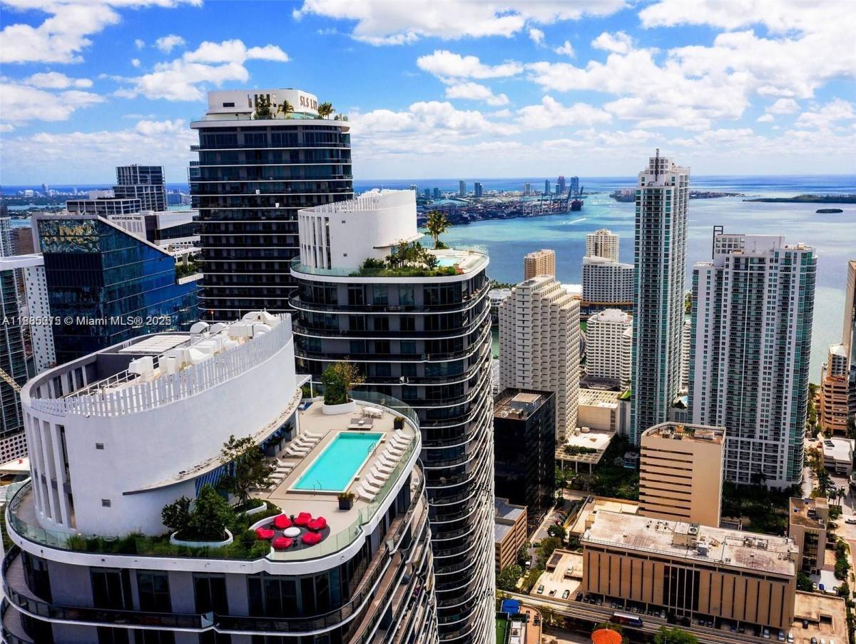 Apartment for rent at 55 SW 9th St, Miami, FL 33130