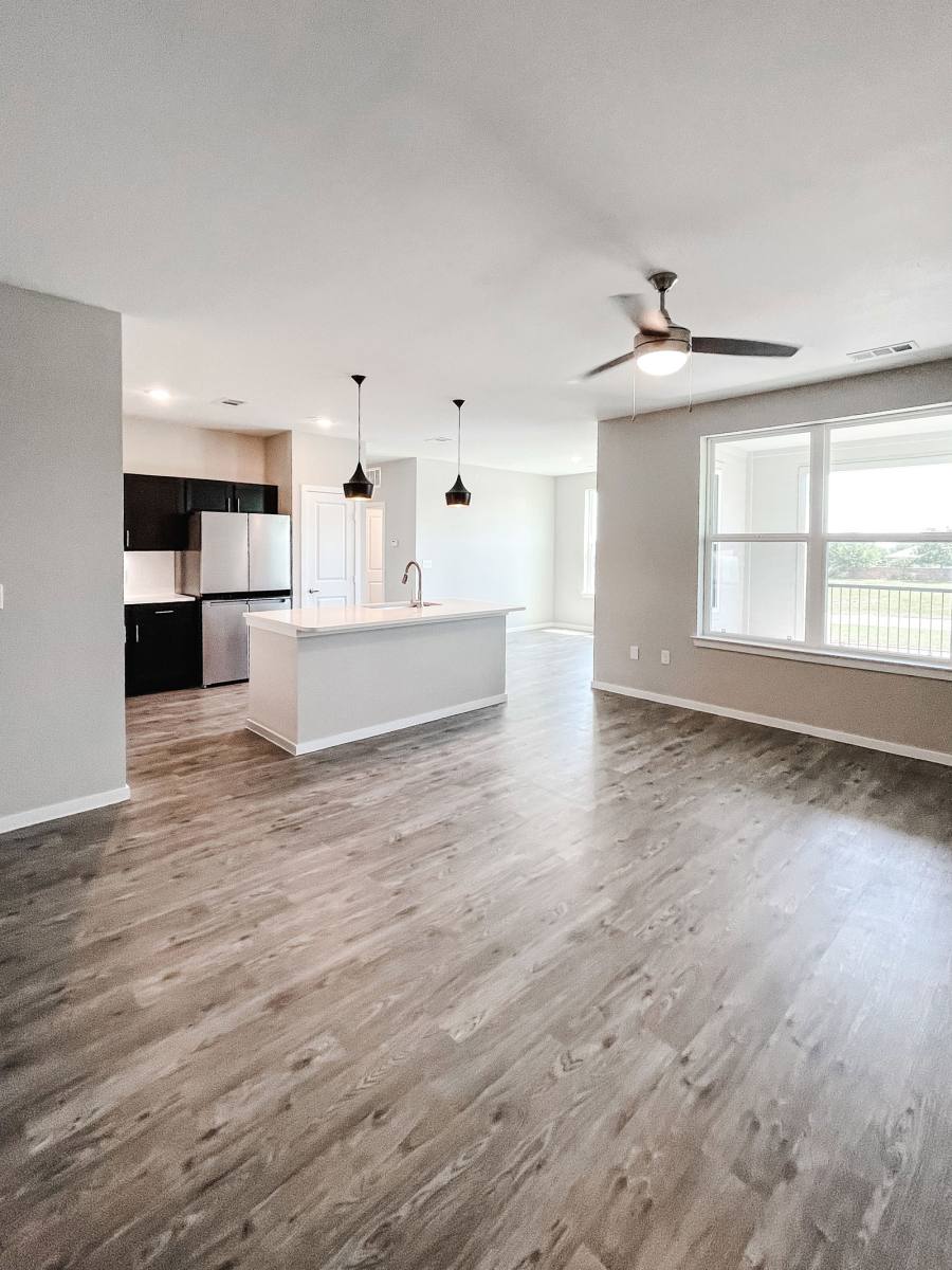 Apartment for rent at 305 W Farm 1187 #421, Crowley, TX 76036