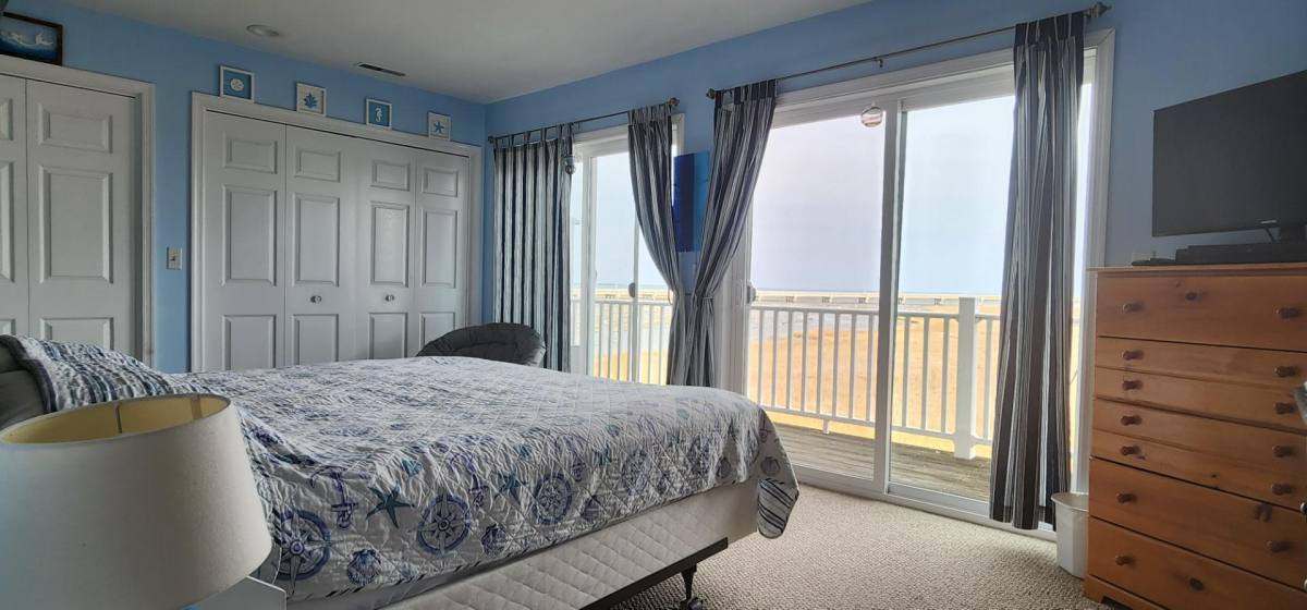 Townhouse for rent at 6143 Marsh Island Dr, Chincoteague Island, VA 23336