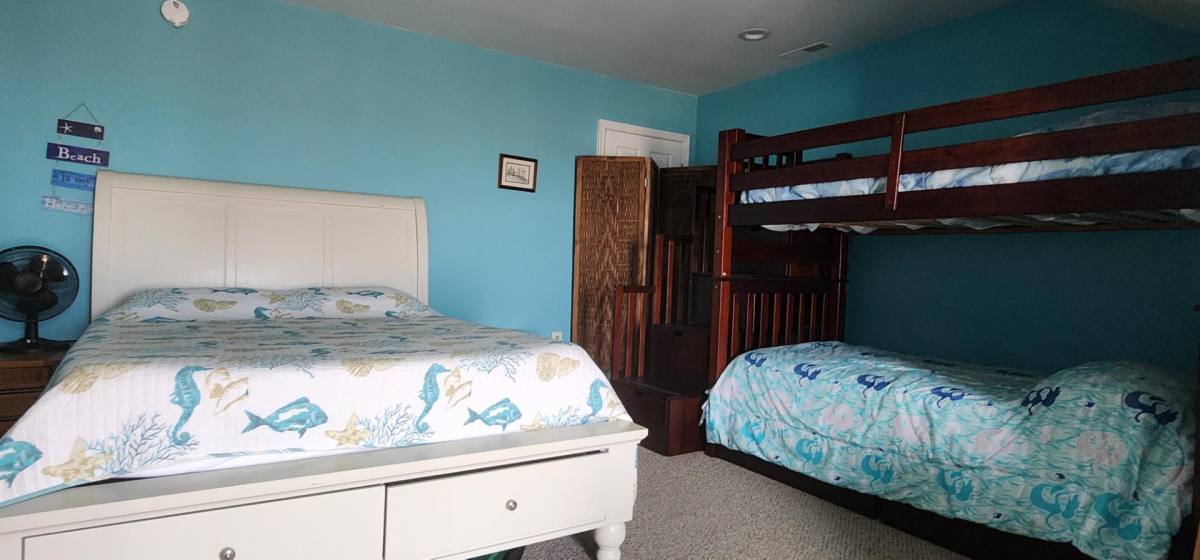 Townhouse for rent at 6143 Marsh Island Dr, Chincoteague Island, VA 23336