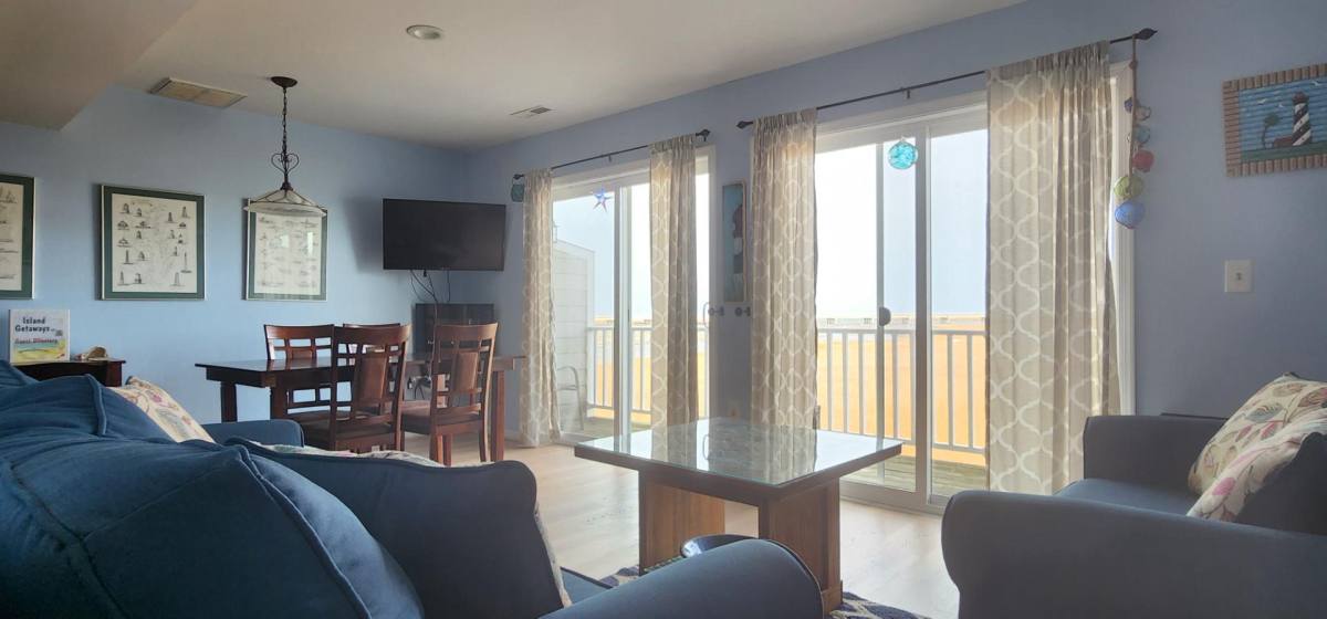 Townhouse for rent at 6143 Marsh Island Dr, Chincoteague Island, VA 23336