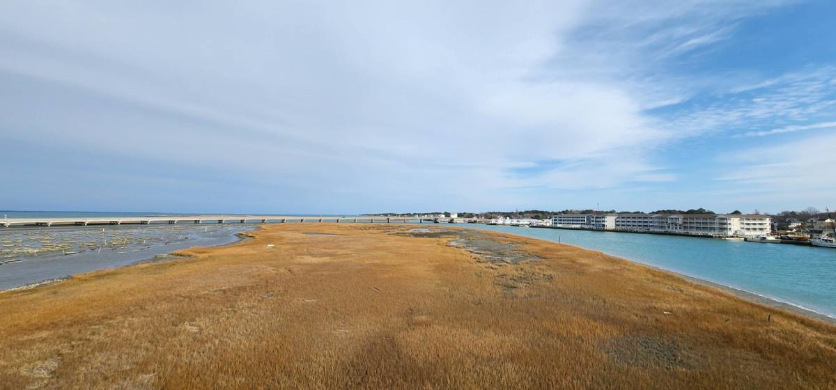 Townhouse for rent at 6143 Marsh Island Dr, Chincoteague Island, VA 23336