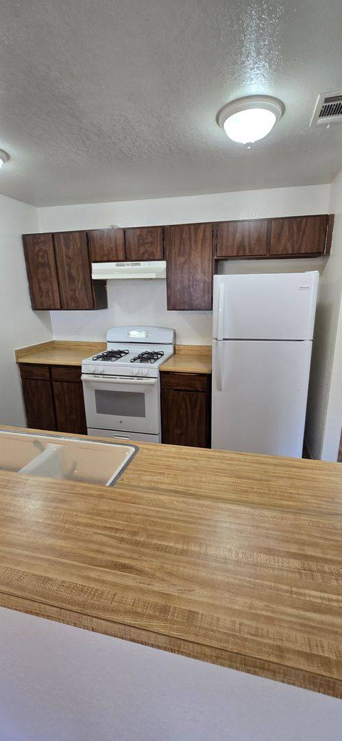 Apartment for rent at 7240 Sombrilla Ave Apts, Atascadero, CA 93422