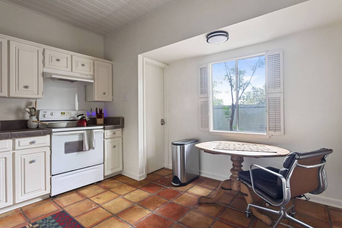Condo for rent at 3102 Eisenhauer Rd, San Antonio, TX 78209