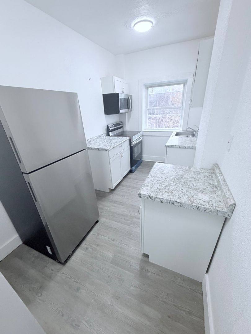 Apartment for rent at 13671 Euclid Ave E, Cleveland, OH 44112