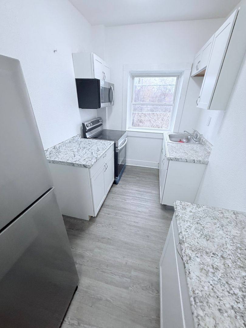 Apartment for rent at 13671 Euclid Ave E, Cleveland, OH 44112