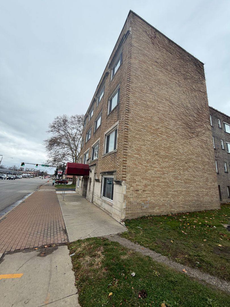 Apartment for rent at 13671 Euclid Ave E, Cleveland, OH 44112