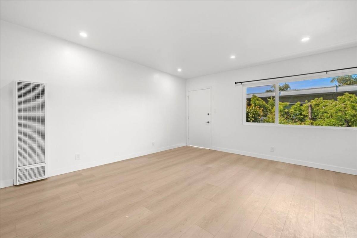 Apartment for rent at 12017 Pacific Ave, Los Angeles, CA 90066