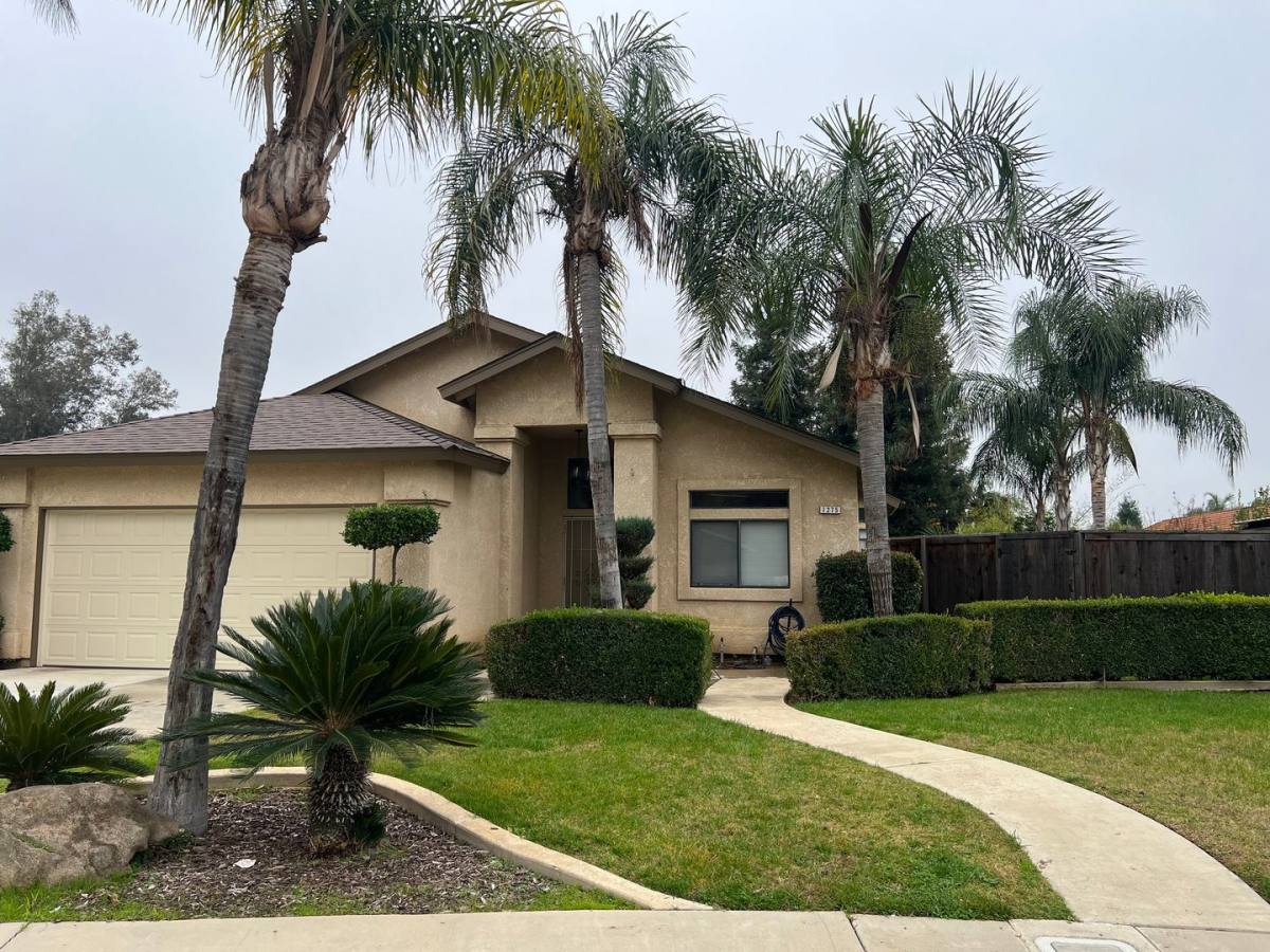 House for rent at 1275 W Kramer Ridge Rd, Reedley, CA 93654