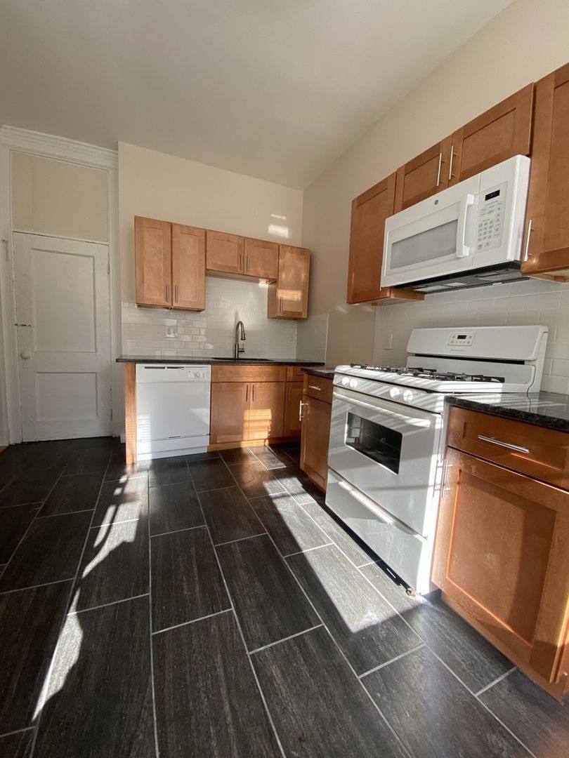 Apartment for rent at 59 Brighton Ave #7G, Allston, MA 02134