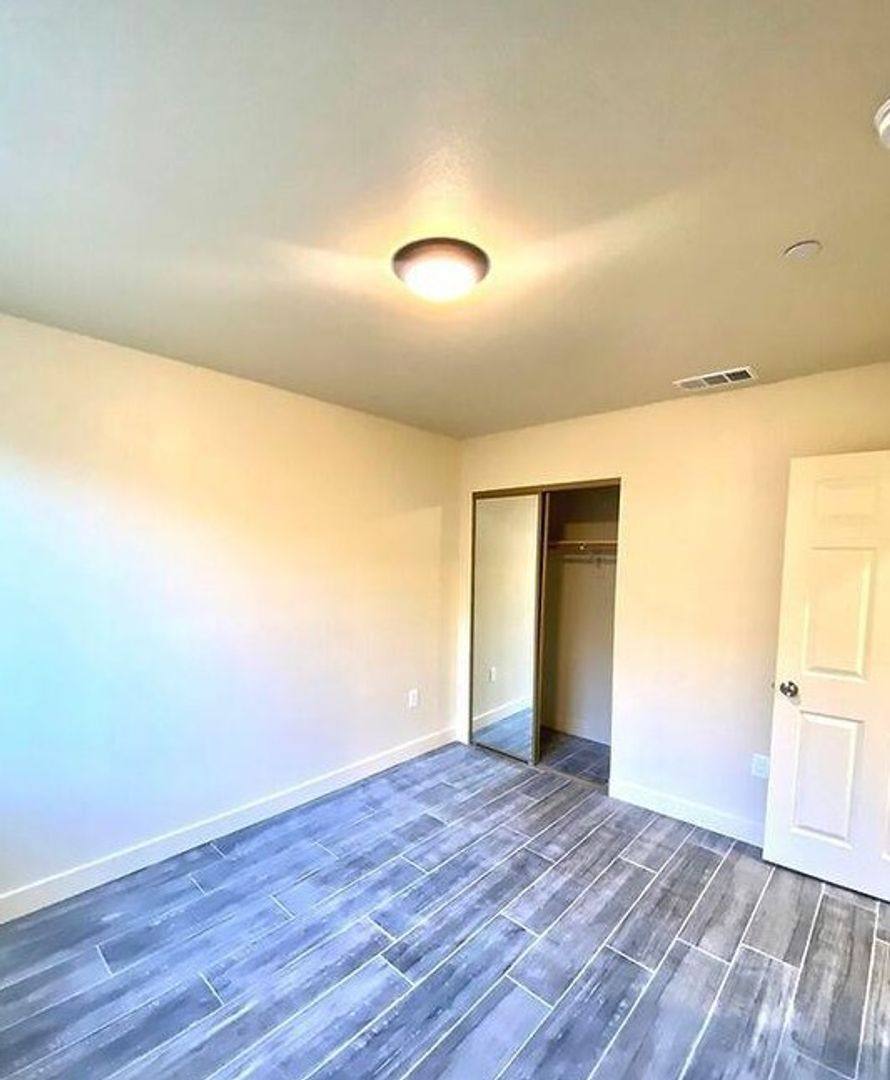 Apartment for rent at 1128 E 28th St, Los Angeles, CA 90011