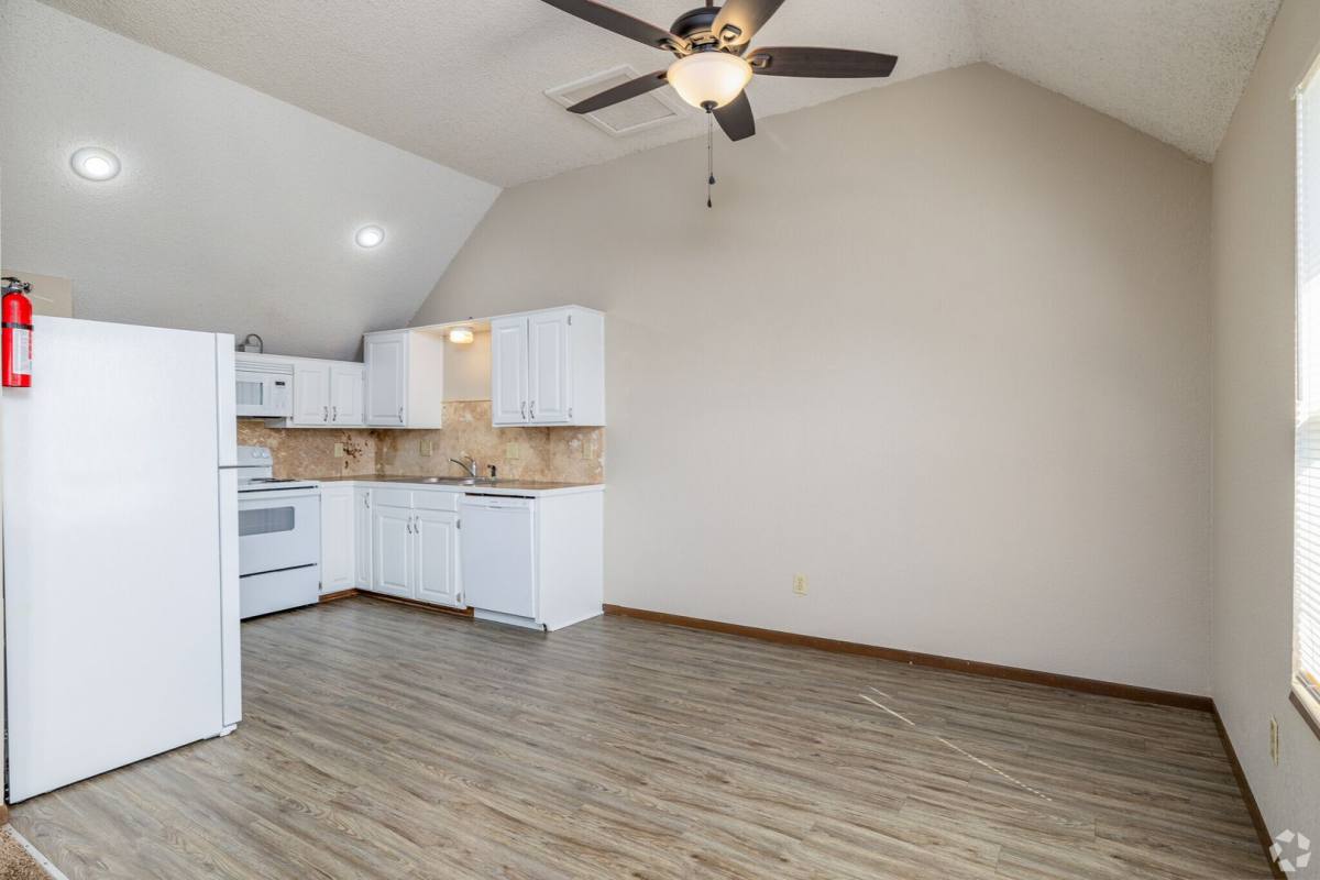 Apartment for rent at 417 E Madison, Springfield, MO 65806