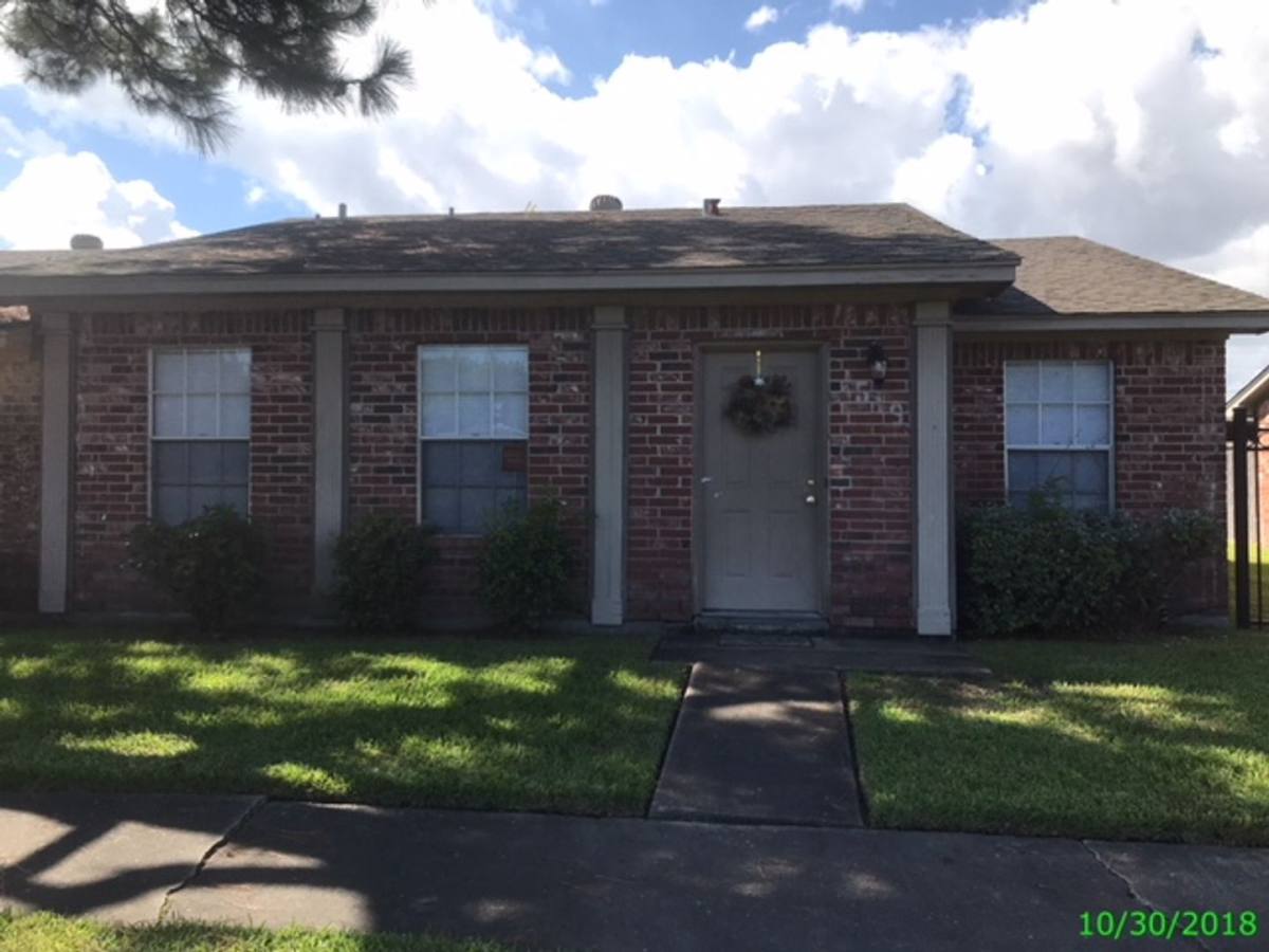 House for rent at 1511 Barcelona Way, Baytown, TX 77520